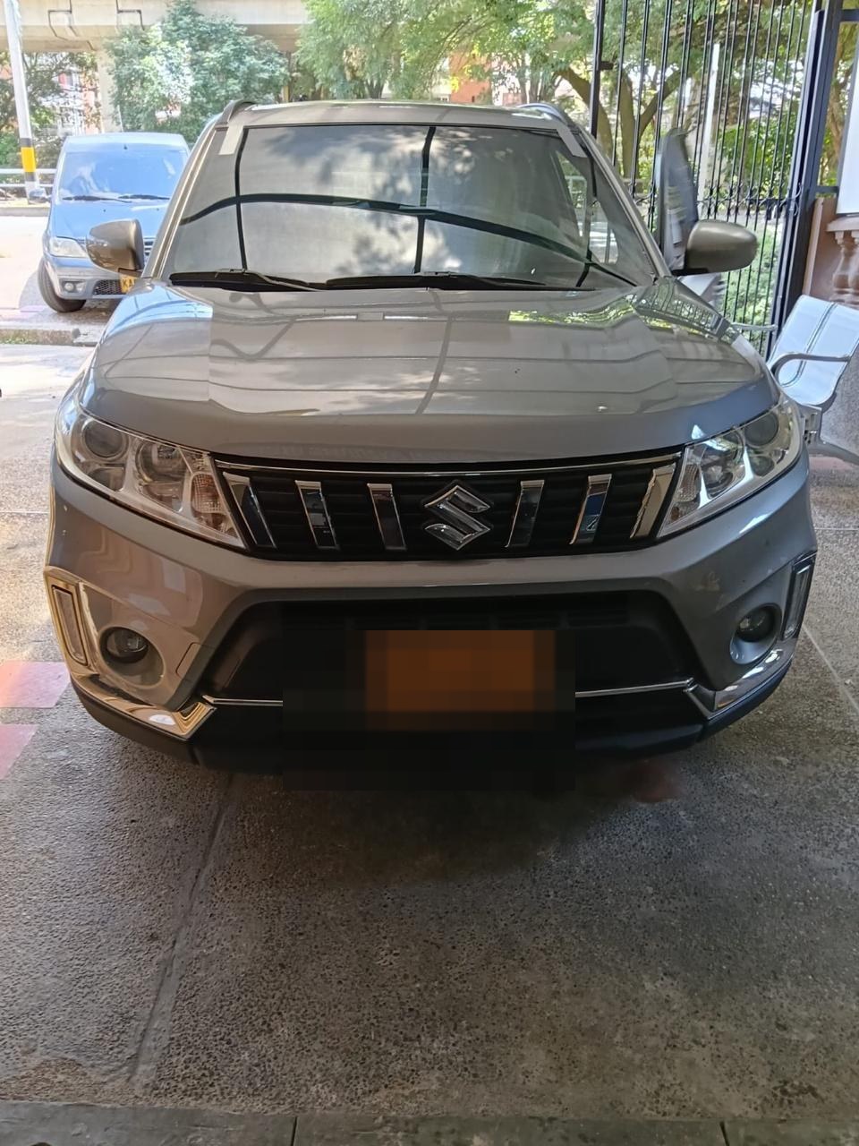 Suzuki Vitara — instalación de parabrisas