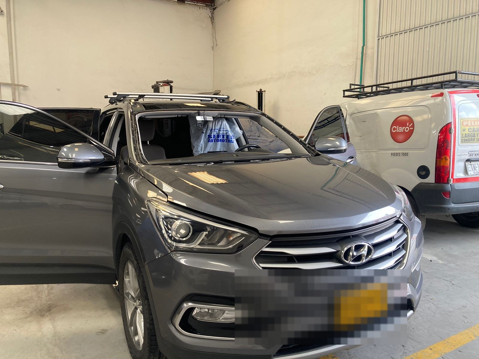 Hyundai Santa Fe — instalación de vidrios automotrices